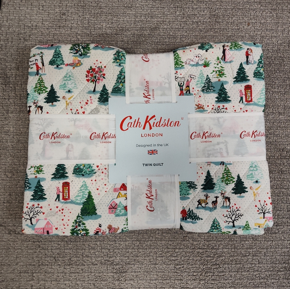 NWT! Cath Kidston Christmas Shine Bright Cream Twin Size Quilt - 100% Cotton
